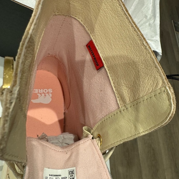 NWT Sorel Caribou X Chelsea Lace Up Platform Boots Pink Cream MSRP $210 - Picture 13 of 14